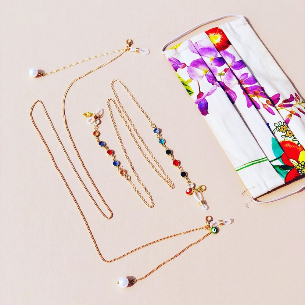 The charm offensive Mask & Sunglass metal Chains